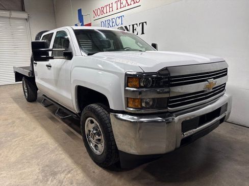Used 2018 Chevrolet Silverado 2500 W/T w/ WT Convenience Package AWD/4WD image 3