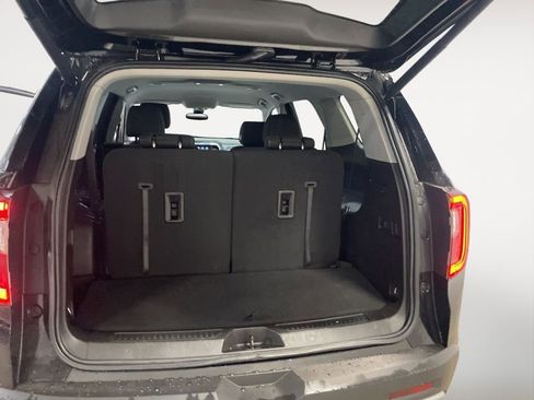 Used 2023 GMC Acadia SLE w/ Driver Convenience Package image 29