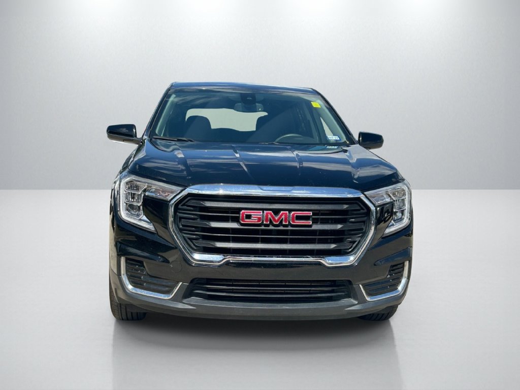 Used 2024 GMC Terrain SLE FWD image 2