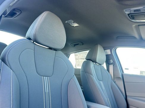 New 2025 Hyundai Elantra Sport image 17