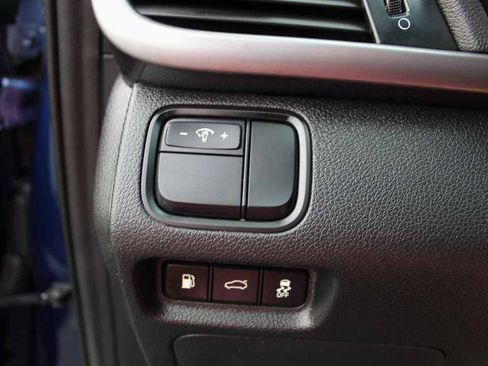Used 2017 Kia Optima LX FWD image 13