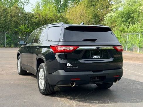 Used 2019 Chevrolet Traverse LT FWD image 4