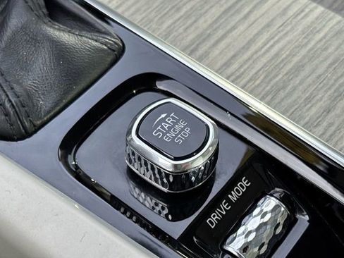 Used 2020 Volvo XC60 T5 Inscription w/ Protection Package Premier image 19