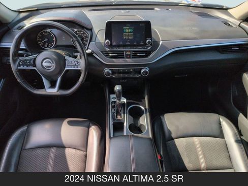 Used 2024 Nissan Altima 2.5 SR FWD image 13