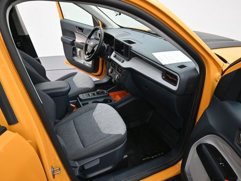 Used 2023 Ford Maverick XLT w/ XLT Luxury Package image 32