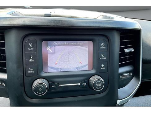 Used 2019 RAM 1500 Big Horn AWD/4WD image 30