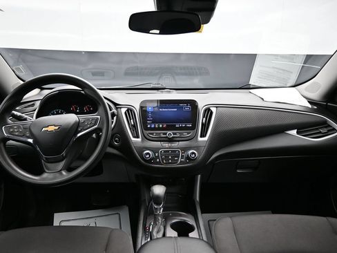 Used 2023 Chevrolet Malibu LT FWD image 12