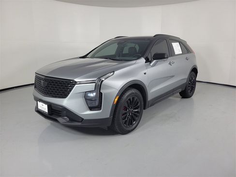 Certified 2025 Cadillac XT4 Premium Luxury image 2