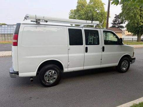 Used 2014 GMC Savana 2500 image 8