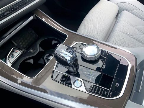 Used 2023 BMW X5 xDrive40i w/ M Sport Package image 16