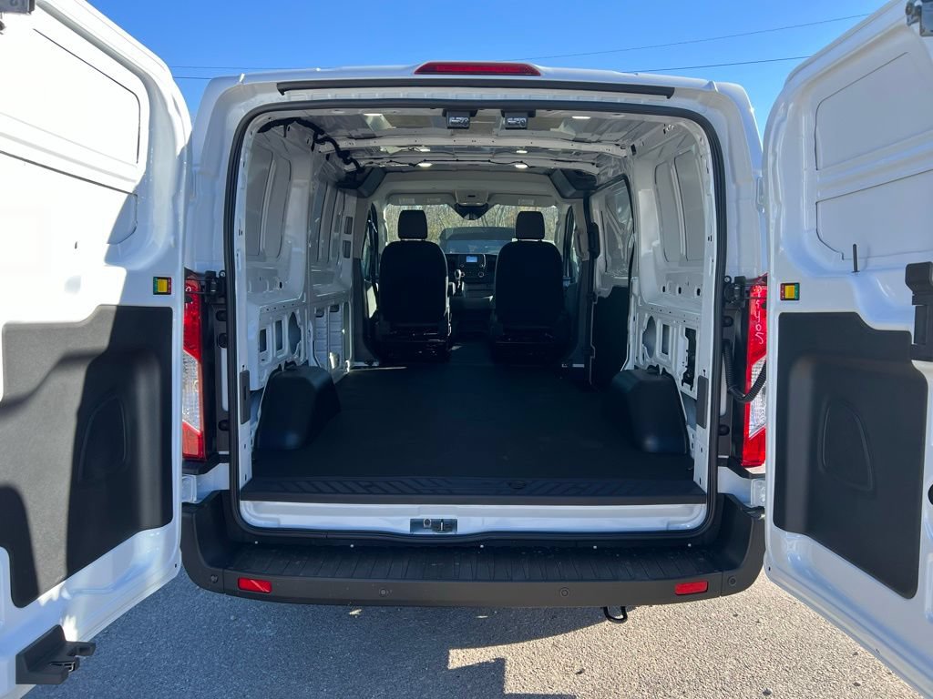 Used 2024 Ford Transit 150 Low Roof RWD image 14