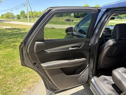 Used 2019 Cadillac XT5 Luxury AWD/4WD image 24