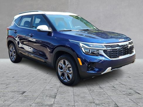 Used 2024 Kia Seltos S AWD/4WD image 3