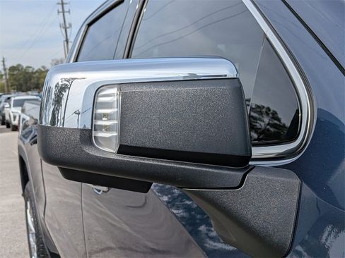 Used 2022 GMC Sierra 1500 SLT w/ SLT Premium Plus Package image 11