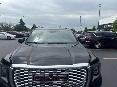 Used 2023 GMC Yukon Denali AWD/4WD image 3
