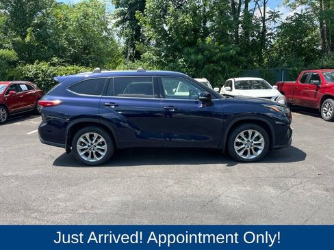 Used 2020 Toyota Highlander Limited AWD/4WD image 8