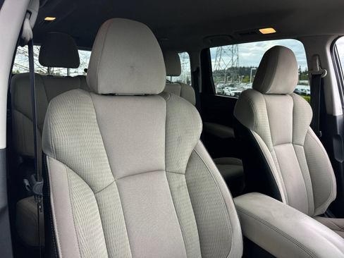 Used 2019 Subaru Ascent Premium w/ Popular Package #3 AWD/4WD image 16