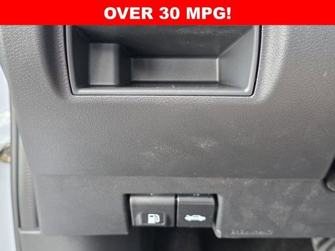 New 2025 Nissan Versa SV w/ Trunk Package FWD image 19