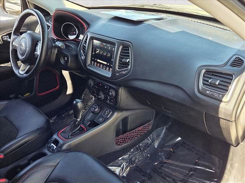 Used 2019 Jeep Compass Trailhawk image 21