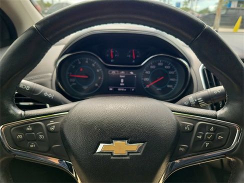 Used 2017 Chevrolet Cruze Premier image 19