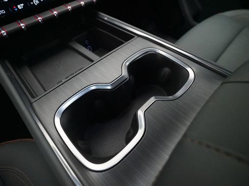 Used 2024 GMC Acadia AT4 AWD/4WD image 18