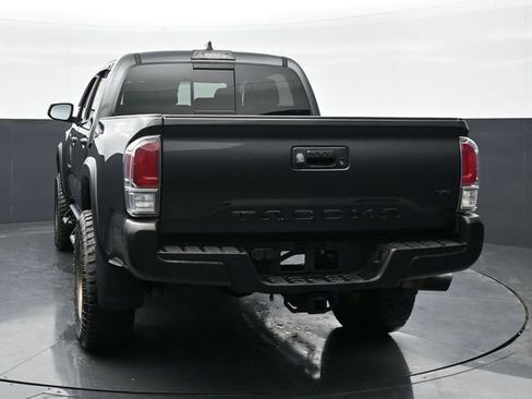 Used 2020 Toyota Tacoma TRD Off-Road image 6