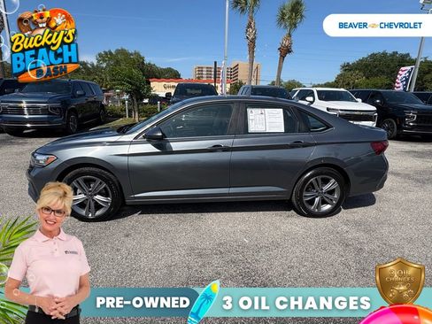 Used 2024 Volkswagen Jetta SE FWD image 4