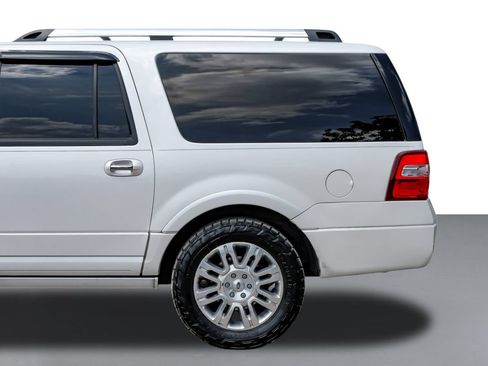 Used 2014 Ford Expedition EL Limited w/ Equipment Group 301A AWD/4WD image 11