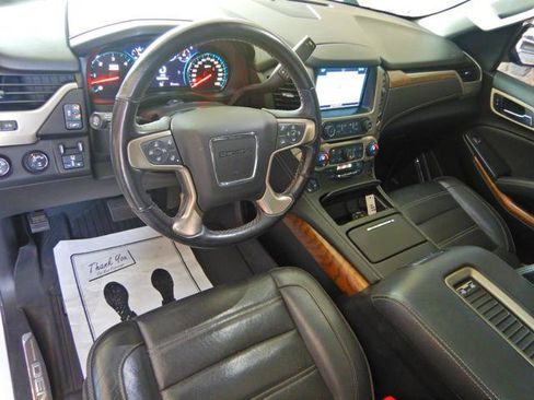Used 2020 GMC Yukon Denali AWD/4WD image 15