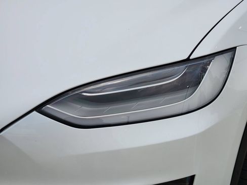 Used 2022 Tesla Model X AWD/4WD image 9