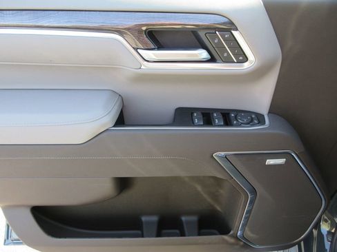 New 2026 Chevrolet Silverado 1500 LTZ w/ LTZ Premium Package AWD/4WD image 24