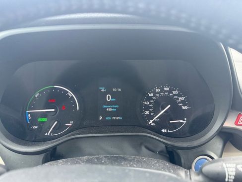 Used 2022 Toyota Sienna XLE image 11