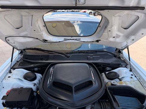 Used 2016 Dodge Challenger R/T Scat Pack RWD image 37