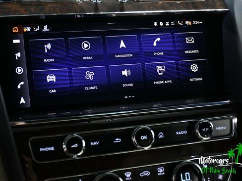 Used 2023 Bentley Bentayga AWD/4WD image 52