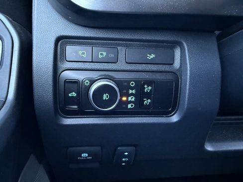 Used 2023 Ford F250 Lariat w/ Black Appearance Package image 13