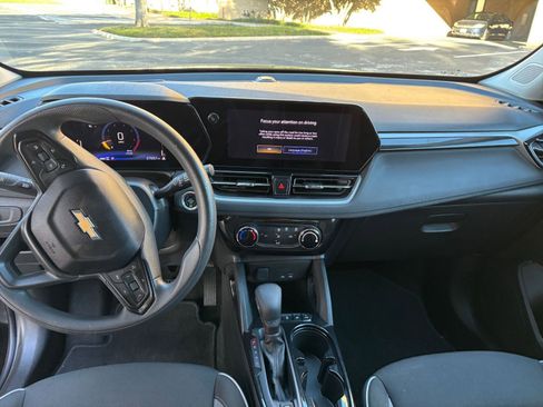 Used 2025 Chevrolet TrailBlazer LT image 27