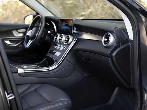 Used 2021 Mercedes-Benz GLC 300 4MATIC image 33
