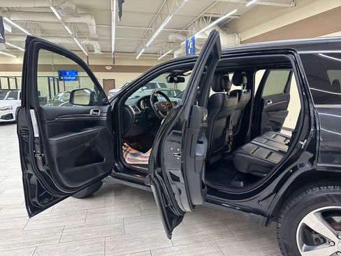 Used 2015 Jeep Grand Cherokee Overland image 13