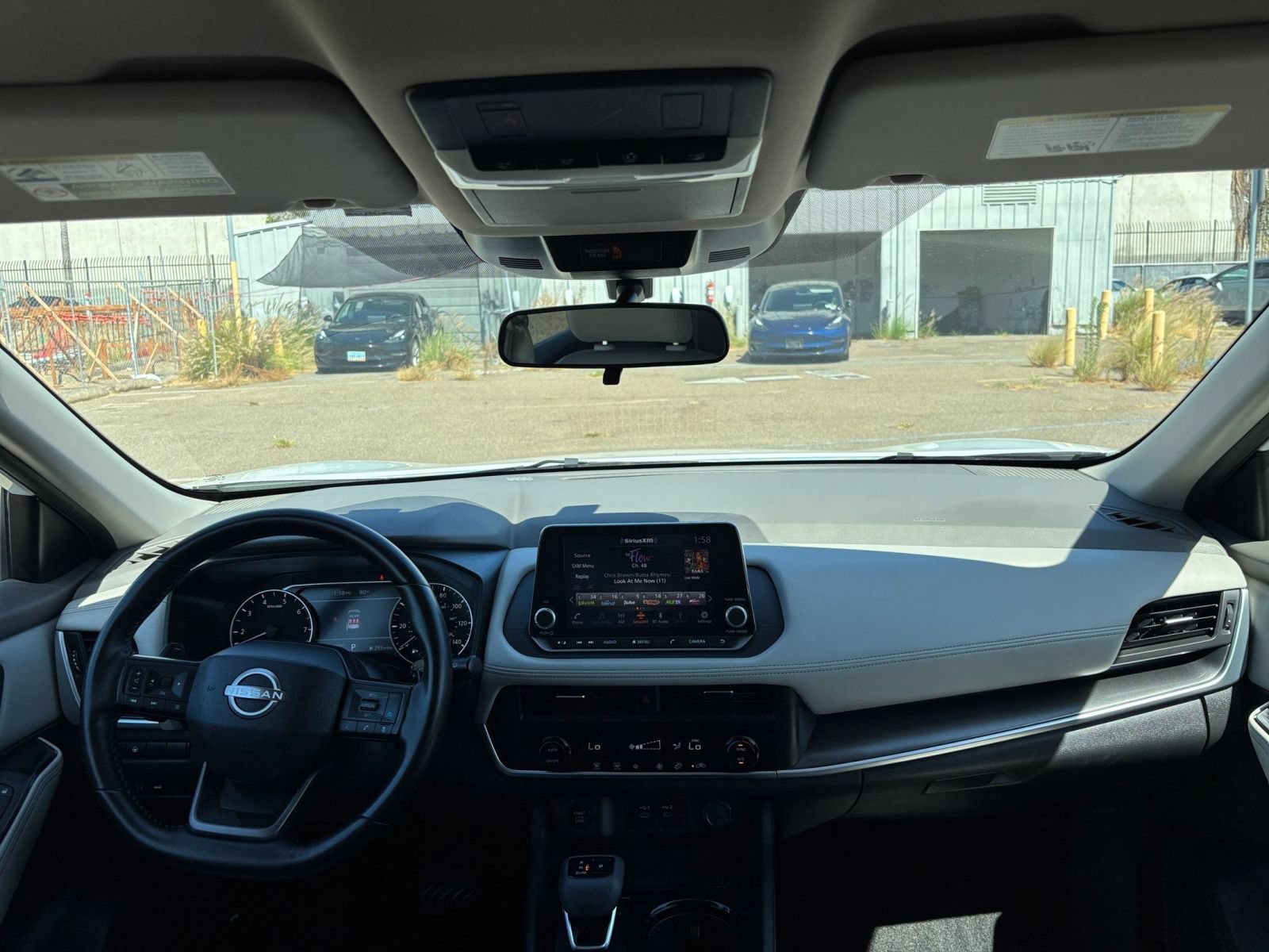Used 2025 Nissan Rogue SV AWD/4WD image 34