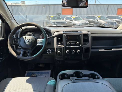 Used 2018 RAM 2500 Tradesman w/ Chrome Appearance Group AWD/4WD image 12
