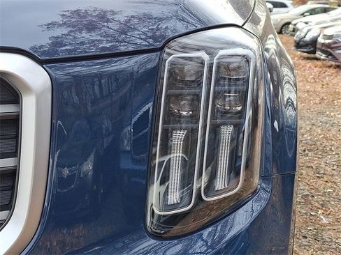 New 2025 Kia Telluride S image 4