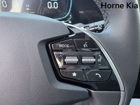 New 2025 Kia Niro EX image 20