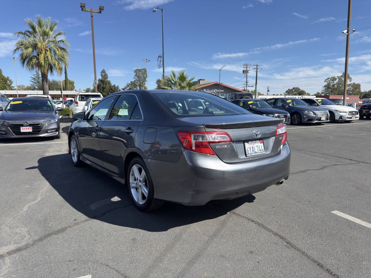 Used 2012 Toyota Camry SE FWD image 5