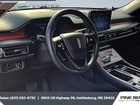 Used 2023 Lincoln Aviator Reserve w/ Elements Package Plus image 12