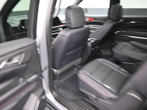 Used 2026 Chevrolet Traverse Z71 w/ Enhanced Driving Package AWD/4WD image 18