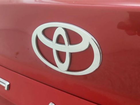 Used 2025 Toyota Camry LE image 16