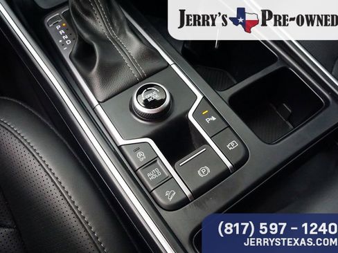 Used 2025 Kia Sorento S image 14