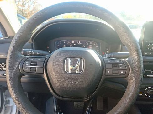 Certified 2023 Honda Accord EX image 19