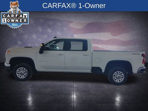 Used 2022 Chevrolet Silverado 2500 LT w/ Convenience Package AWD/4WD image 2