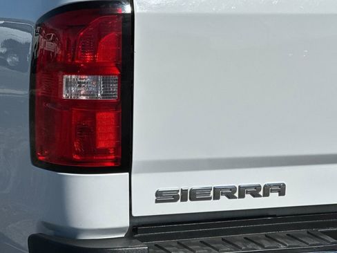 Used 2018 GMC Sierra 2500 Base image 23